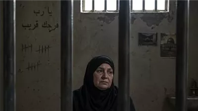 قبل إعدامها بدقائق… كشف طفل سر السكين المدفون تحت السري