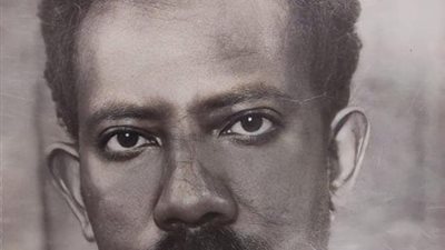 الشاعر السوداني إدريس جمّاع.. شاعر سوداني ﻓﻘﺪ ﻋﻘﻠﻪ ﻓﻲ ﺁﺧﺮ ﺃﻳﺎﻣﻪ ﻭ ﺃﺭﺍﺩ ﺃﻫﻠﻪ ﺃﻥ ﻳﻌﺎﻟﺠﻮﻩ ﺑﺎﻟﺨﺎﺭﺝ