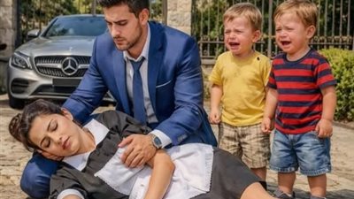 سقطت عاملة النظافة أمام بوابة القصر… وما اكتشفه الأرمل في المستشفى غيّر حياته للأبد