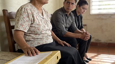 ظنّوا أن الأم ضحية سهلة… حتى اكتشفوا الحساب الذي لم يحمل اسمها!