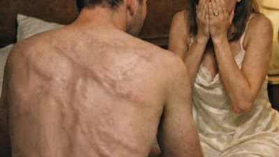 أغنى امرأة في القرية تزوجت خادمًا لديه 3 أطفال… لكن ليلة الزفاف عندما خلع قميصه تجمّدت في مكانها!